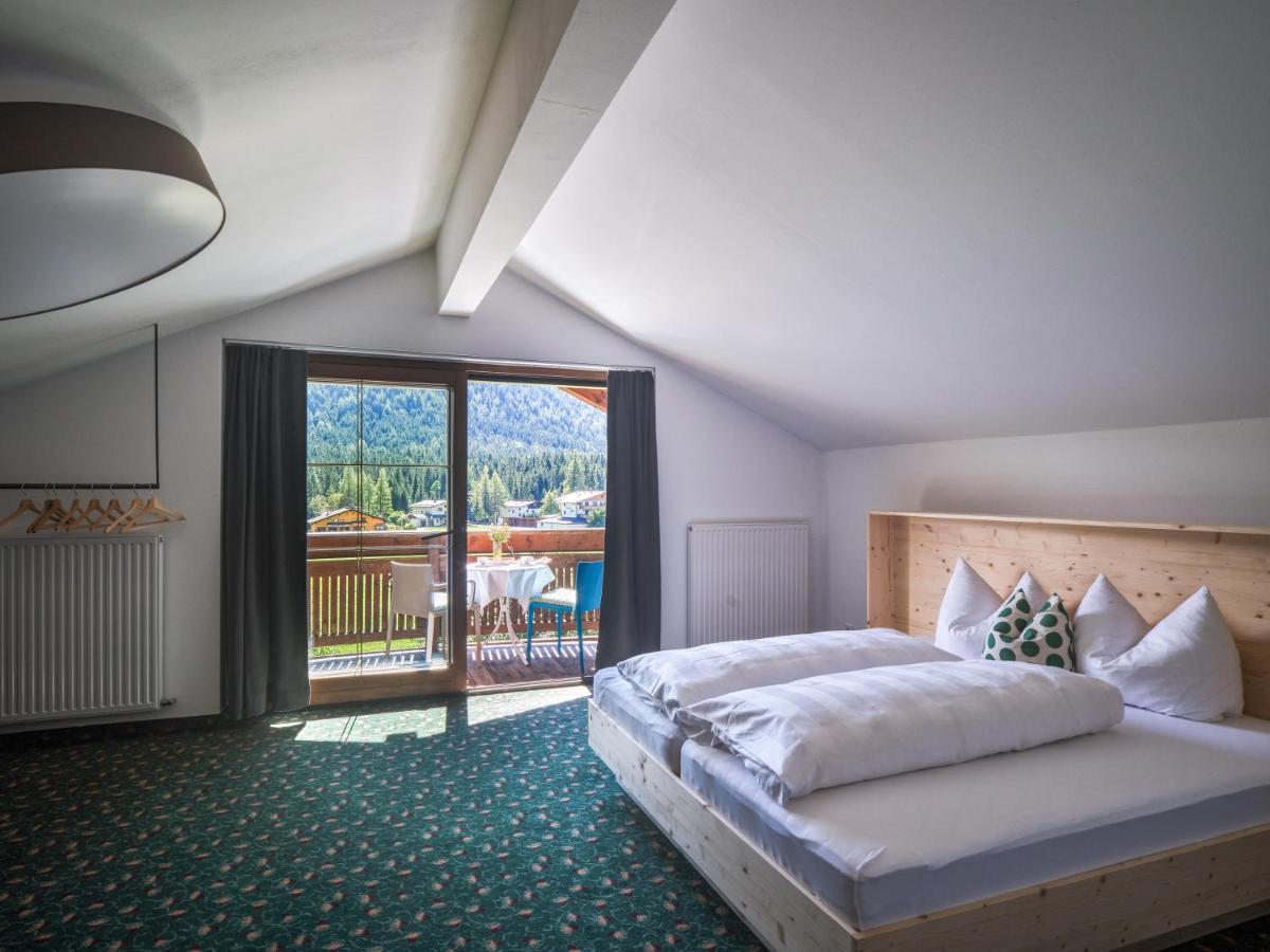 Design Apartments & Zimmer - Zugspitze Leutasch Eksteriør bilde